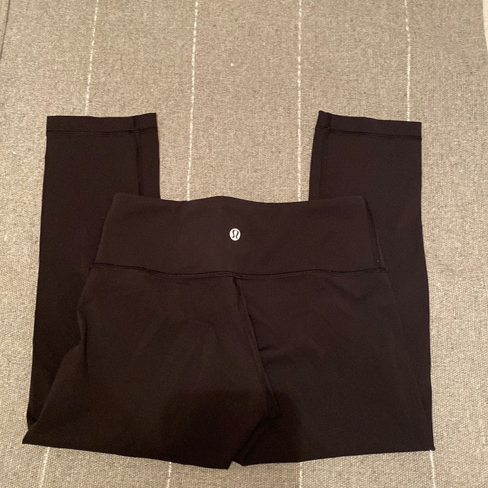 Lululemon size 4 cropped leggings luxtreme